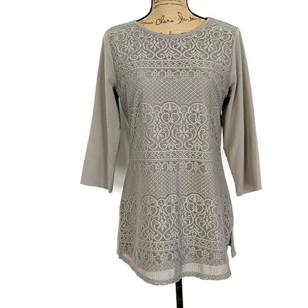 D&co Womens sz S T Shirt Gray Lace Front 3/4 Sleeve